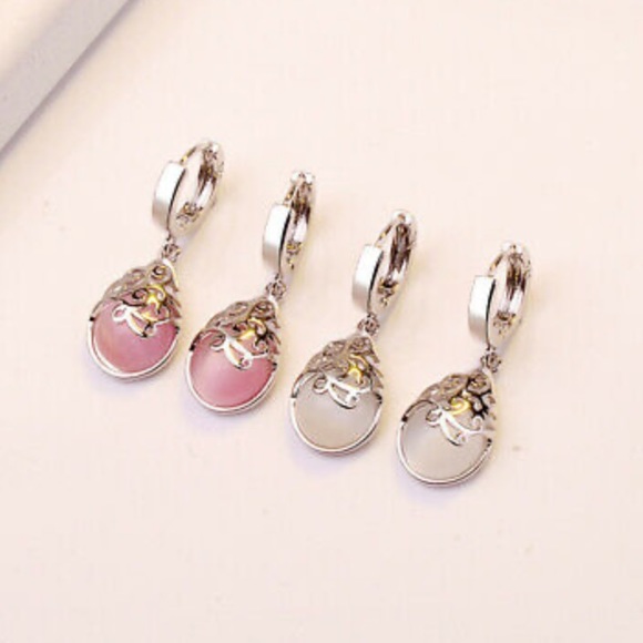 NEW 925 Silver Drop Earrings Moonstone A pair set - Picture 3 of 4